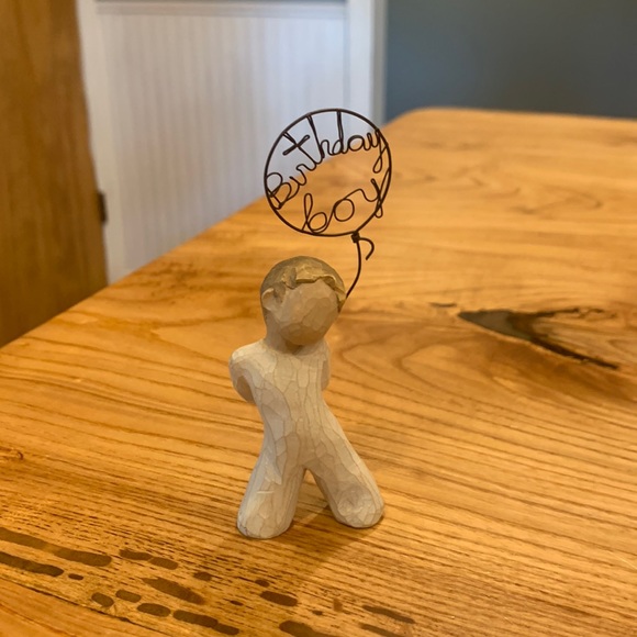 Willow tree birthday boy 3 1/2 inches tall - Picture 2 of 6